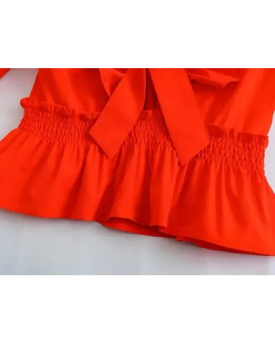Bluza portocalie cu spatele decupat